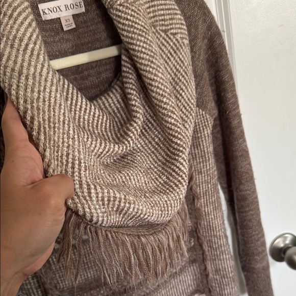 Knox Rose Brown Sweater - Picture 7 of 8